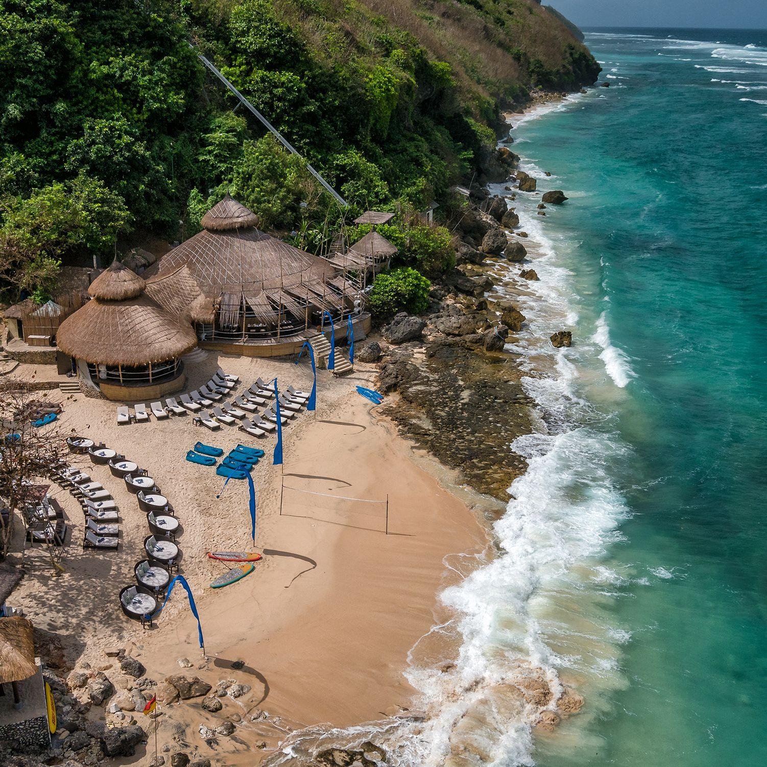 Best beach bars in bali